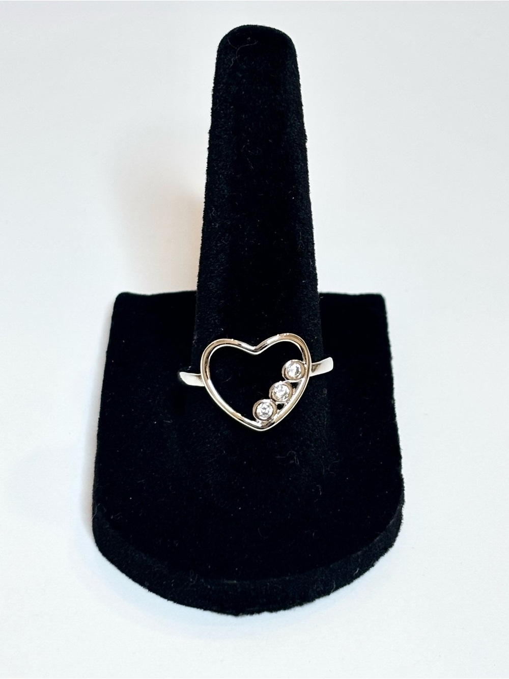 Silver cutout heart ring